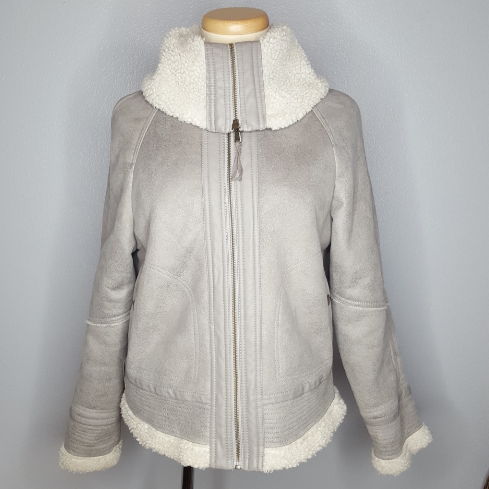 ANA a new approach faux sherpa coat| size medium